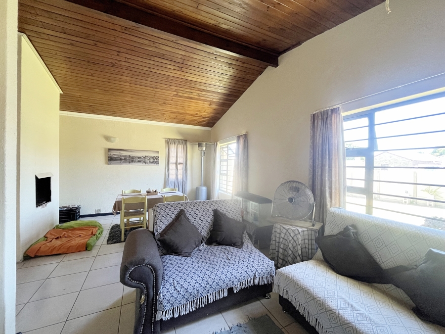 To Let 3 Bedroom Property for Rent in Windsor Park Estate Western Cape